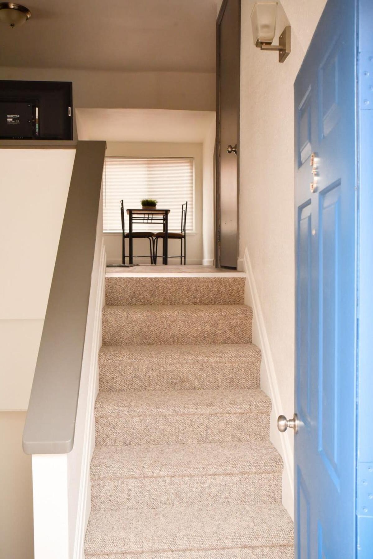 Unwind In A Bright Comfortable Apartment For 3 Питсбърг Екстериор снимка